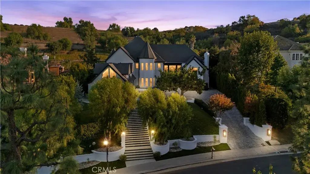 20620 Chatsboro Drive, Woodland Hills