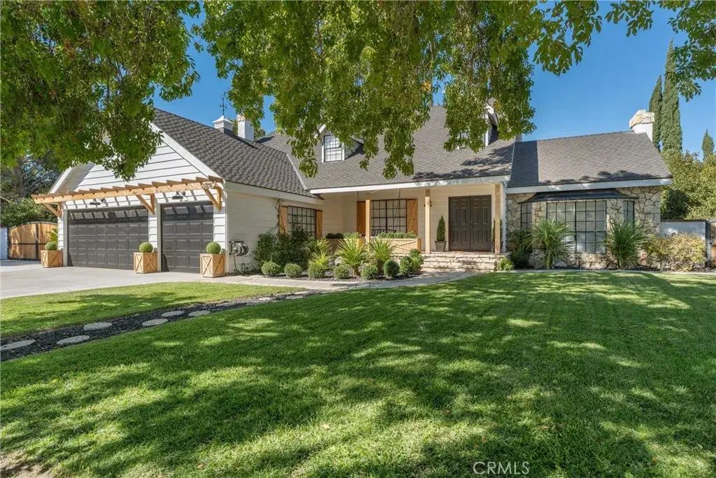 2729 Parton Circle, Lancaster