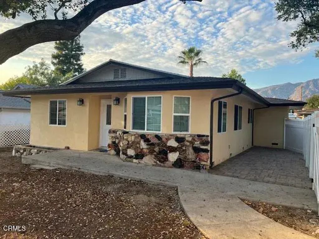 8207 Grenoble Street, Sunland