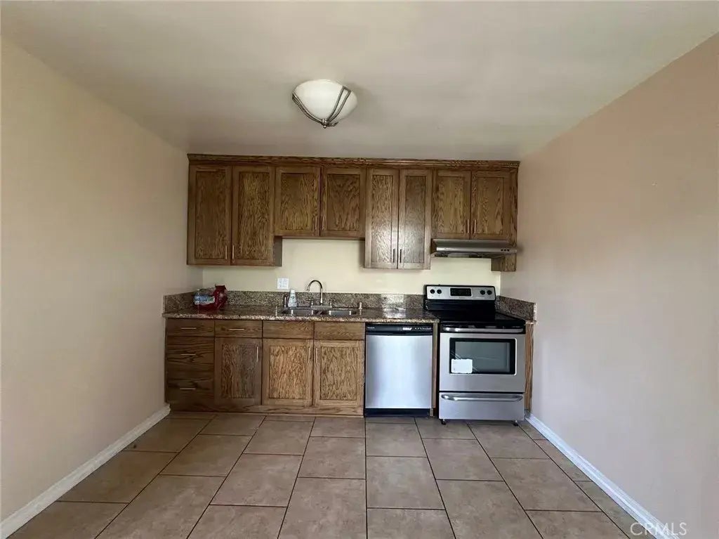 9070 Huntington Drive 19, San Gabriel