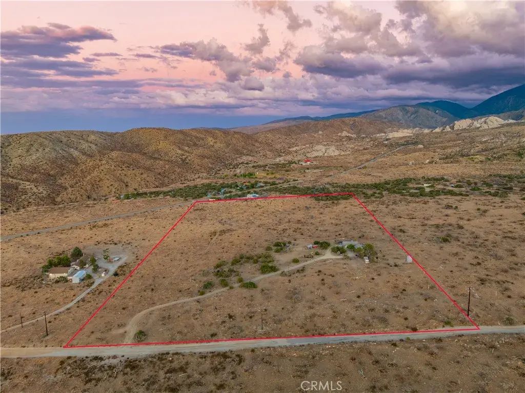 29210 Cruthers Creek, Juniper Hills