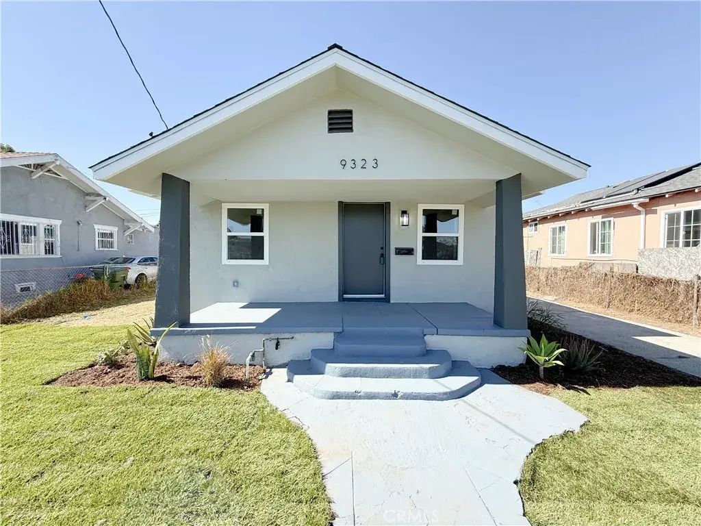 9323 Beach Street, Los Angeles