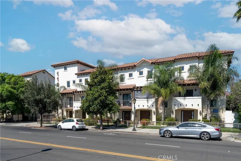 1075 N Maclay Unit Avenue 26, San Fernando