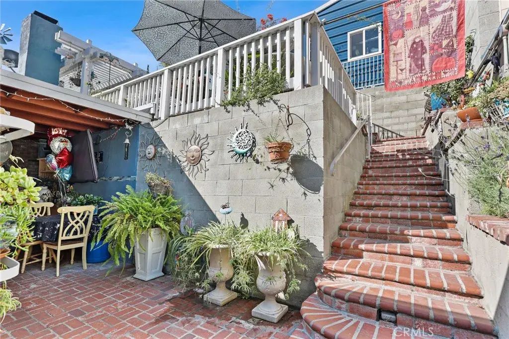 2334 Highbury, Los Angeles