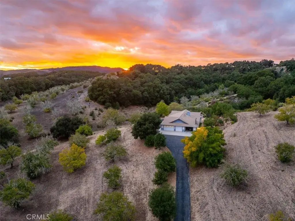 4242 Las Tablas Willow Creek Road, Paso Robles