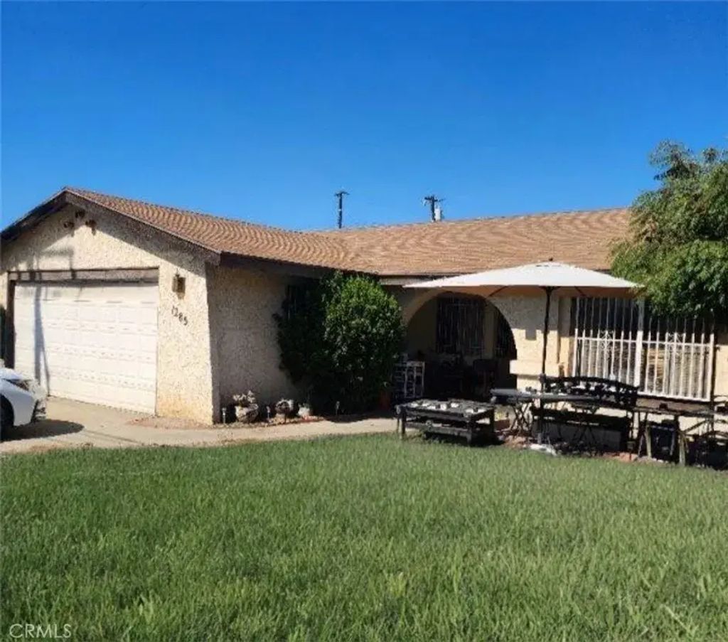 1285 E Kingsley, Pomona