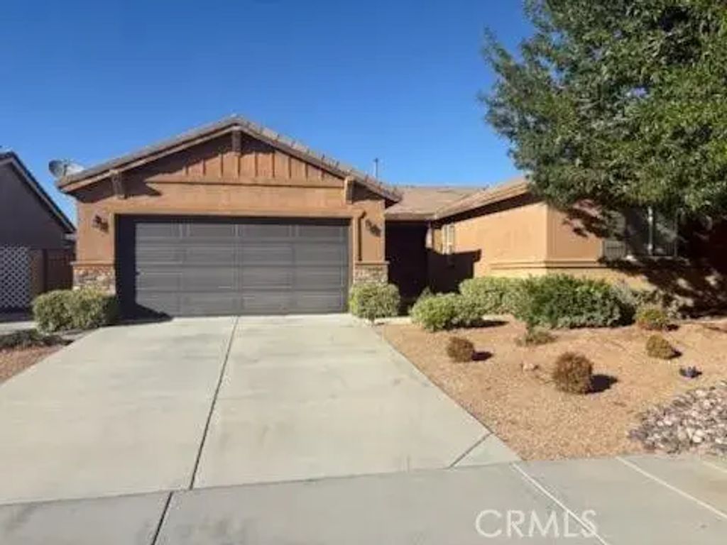 3339 James, Lancaster