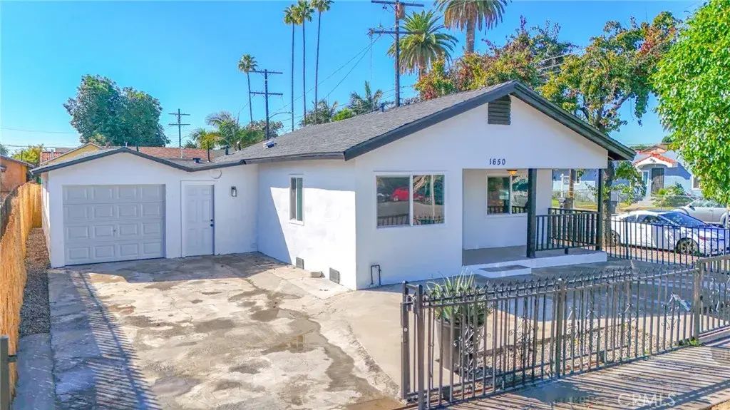 1650 E 64th, Los Angeles