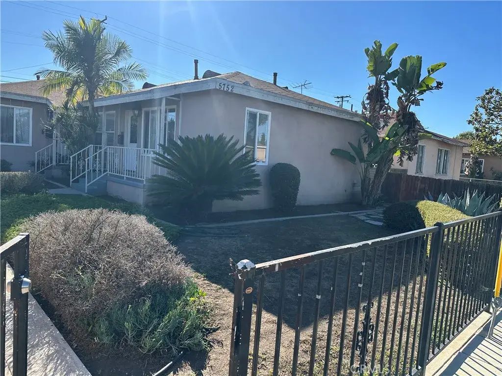 5752 Jillson, Commerce