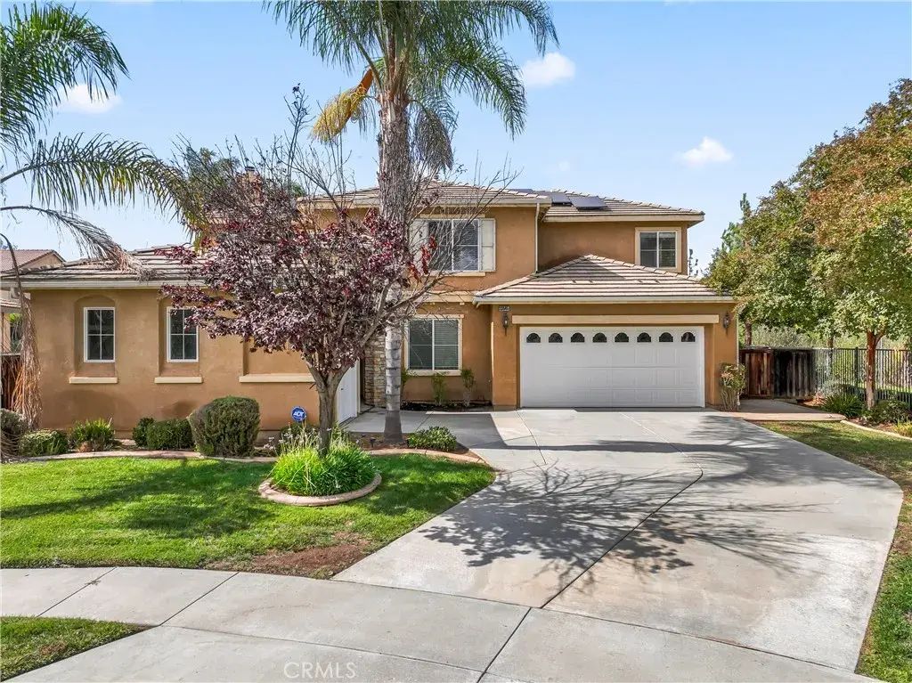 33545 Nandina, Murrieta