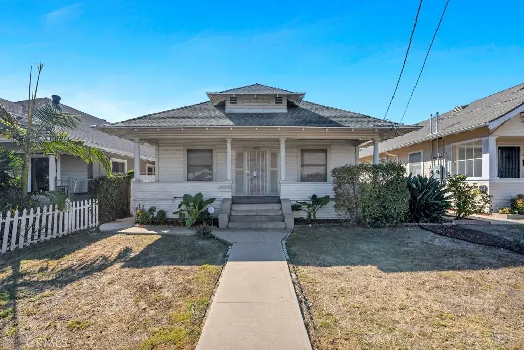 649 W 8th Street, San Pedro