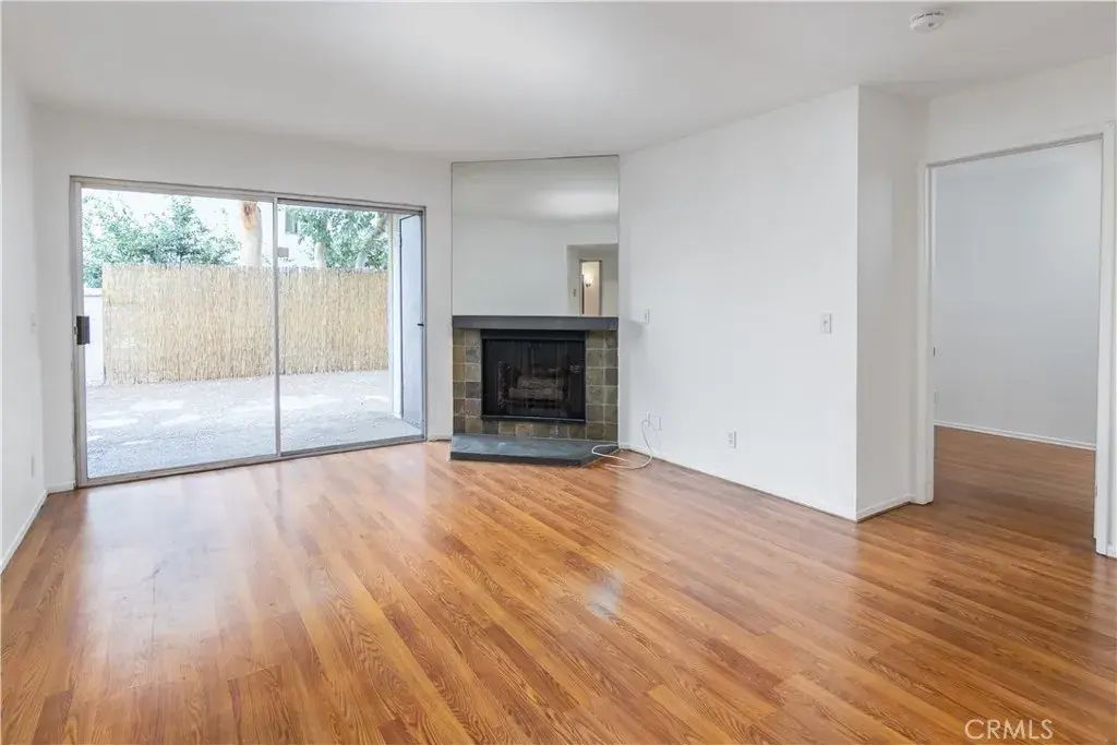 20253 Keswick Street 103, Winnetka