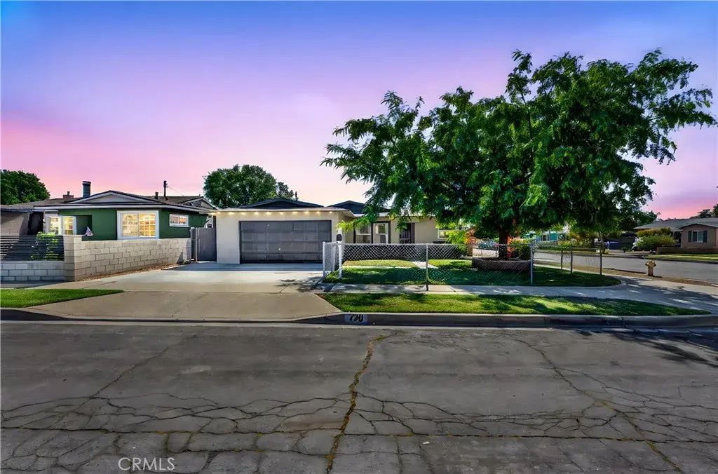 720 Toluca, Pomona