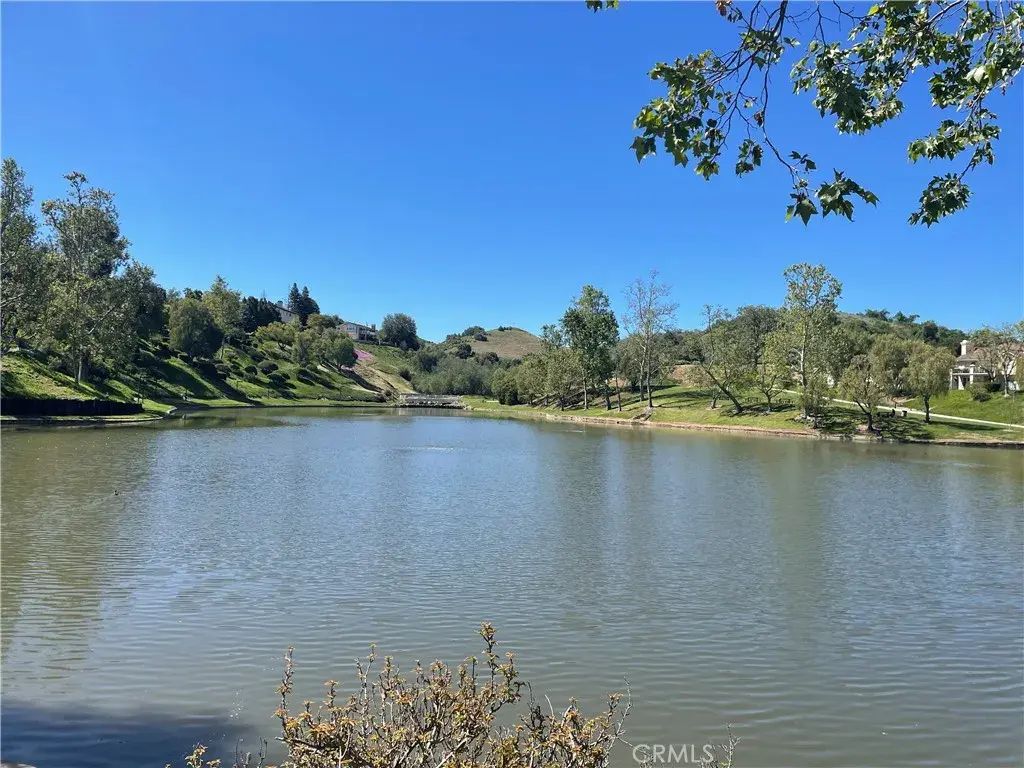 317 Misty Trails Place, Simi Valley
