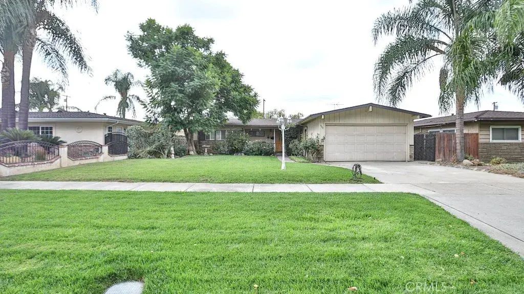 428 W 8th St, Upland