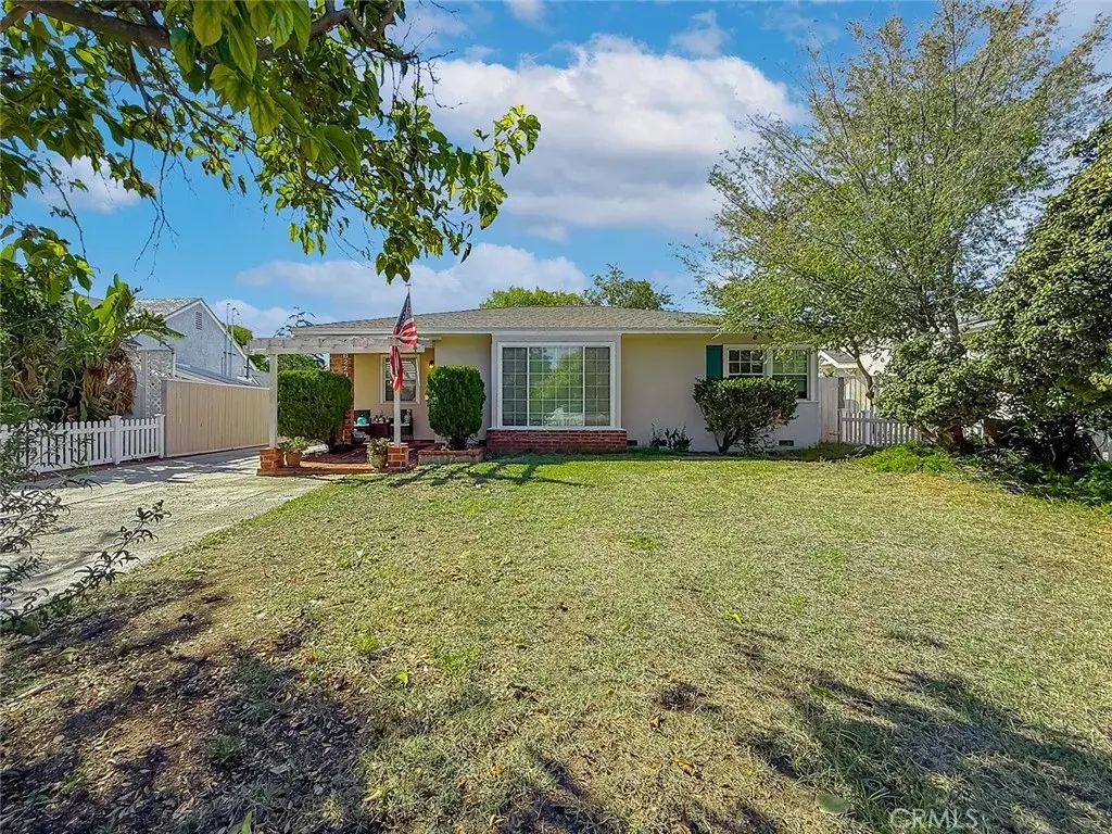 6223 Klump, North Hollywood