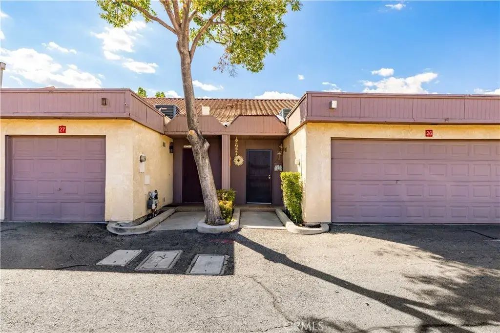 43334 W 32nd Street 26, Lancaster
