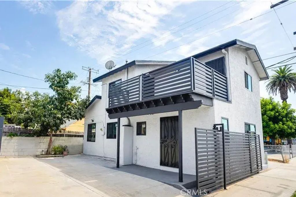 3814 S Normandie, Los Angeles