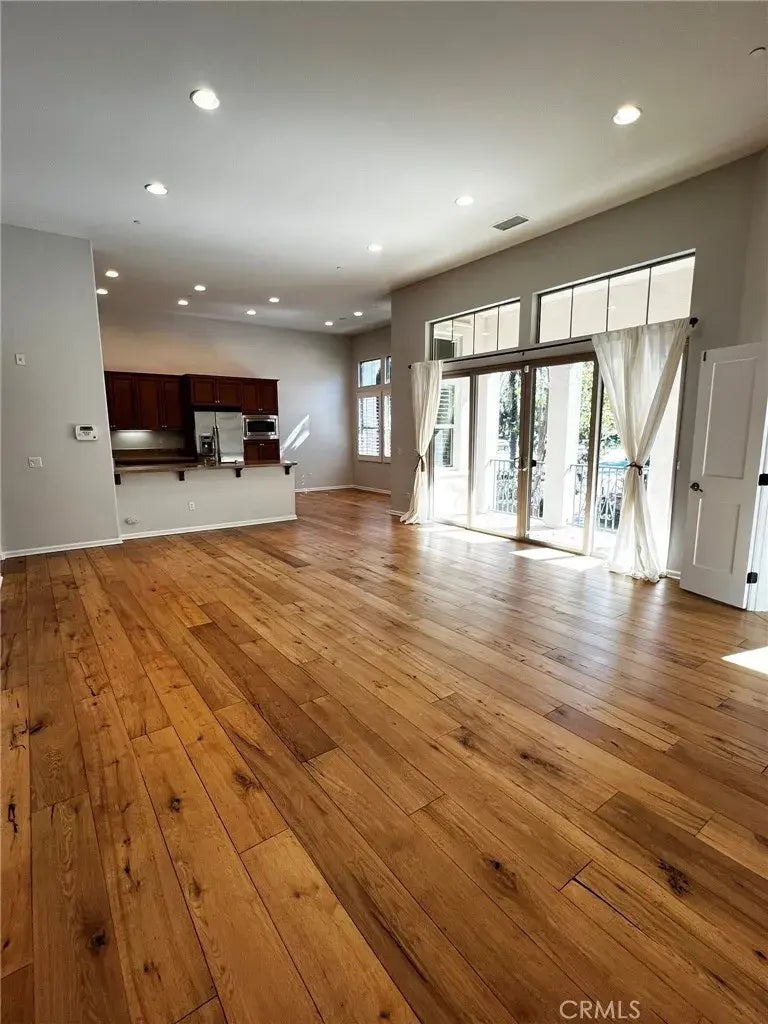 83 City Stroll, Irvine