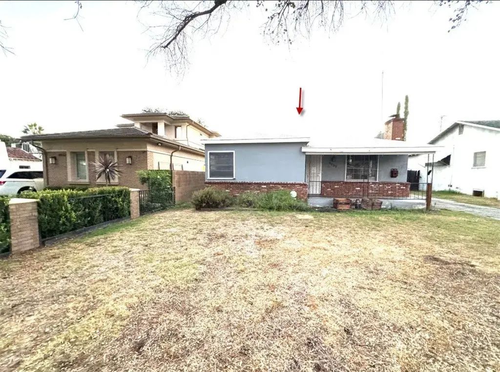 6037 Oak, Temple City