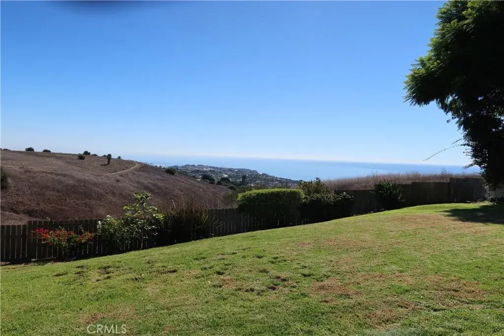 30742 Tarapaca, Rancho Palos Verdes