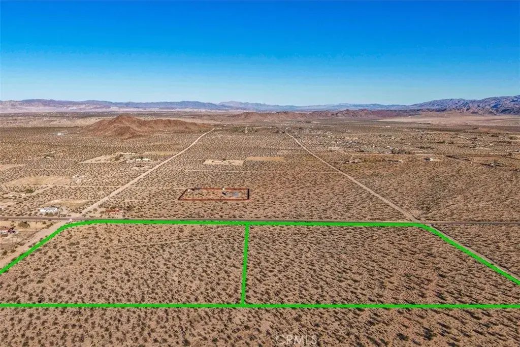 2110 Border, Joshua Tree