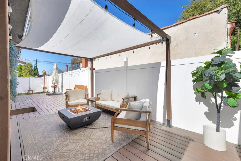 2701 E 17th Street East, Long Beach