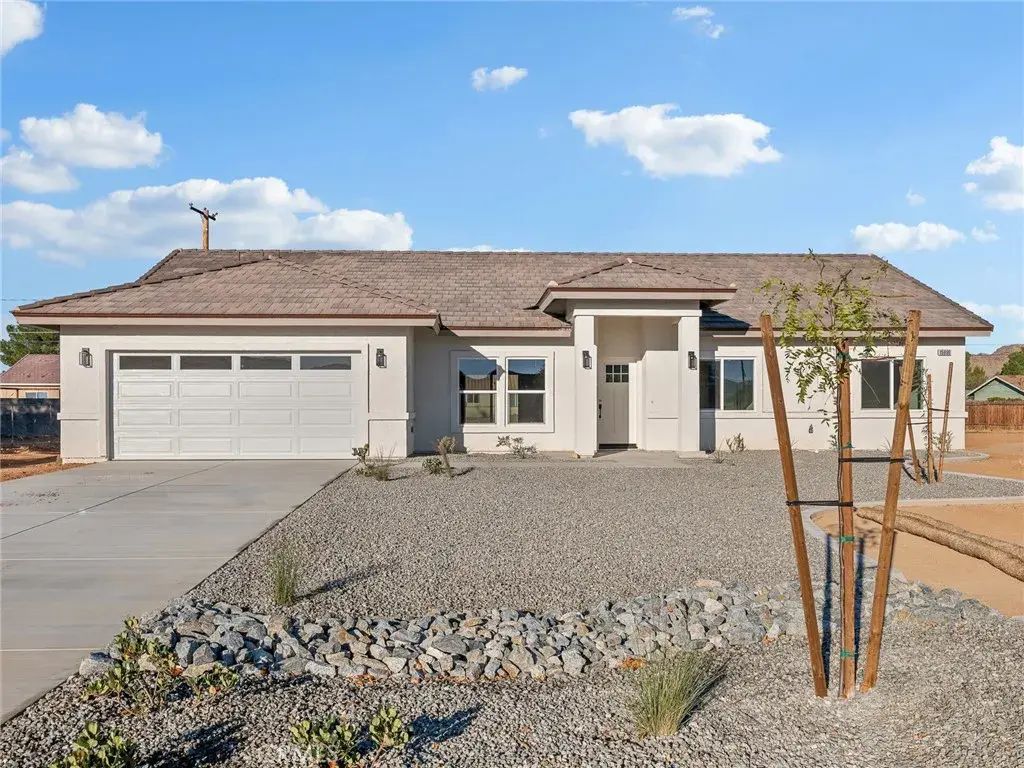 15590 Dale Evans Parkway, Apple Valley
