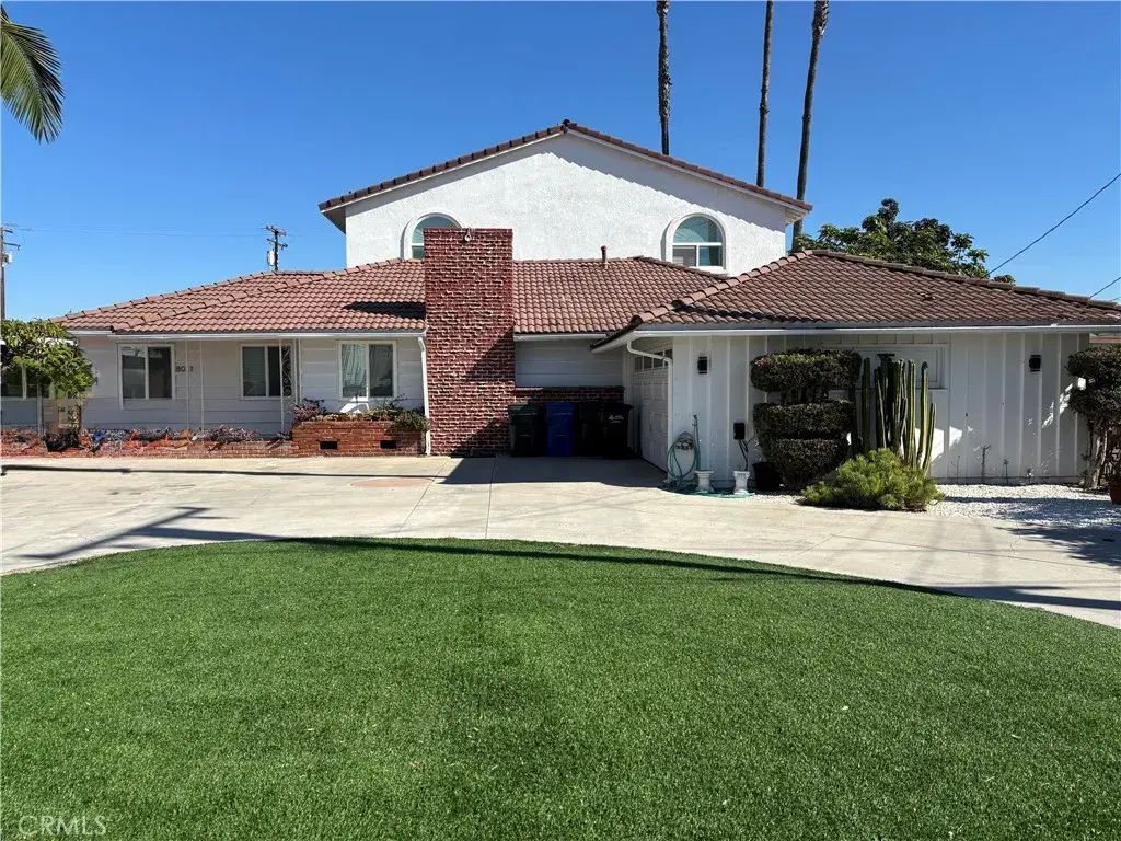 8021 Duesler, Downey