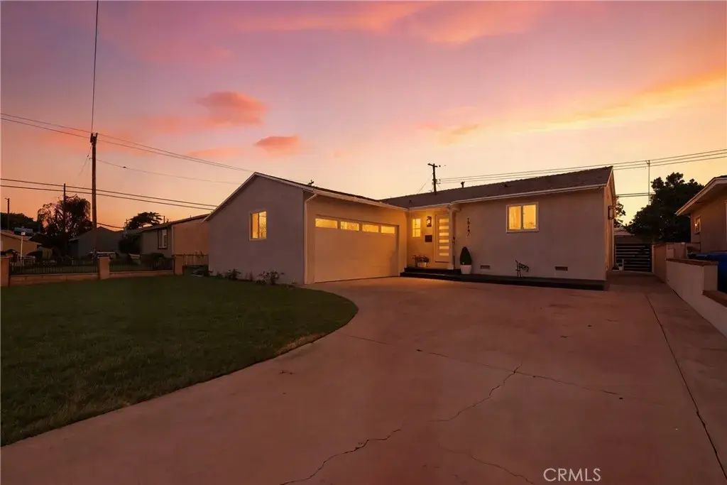 10207 Branscomb, Downey