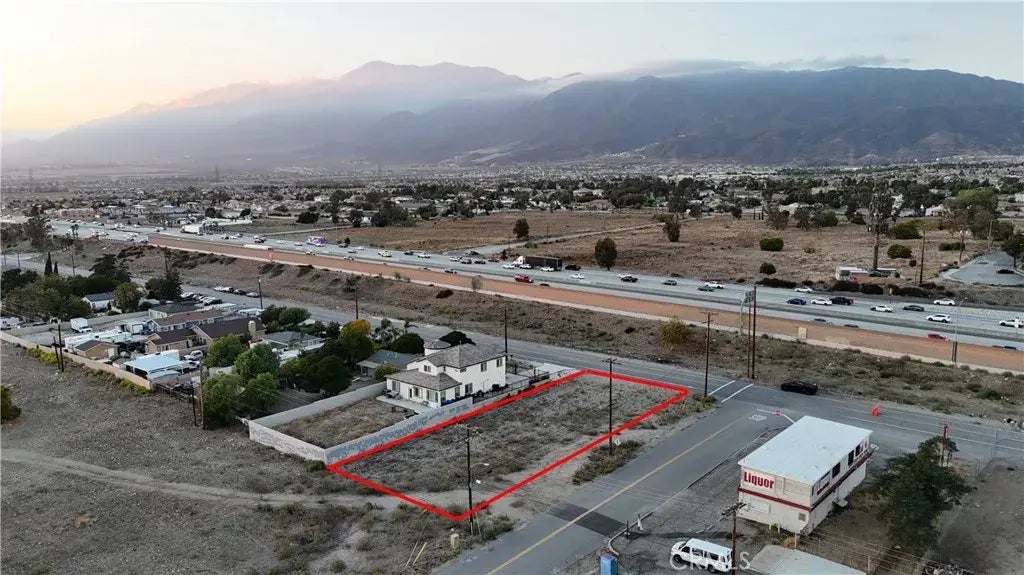 15891 Highland, Fontana