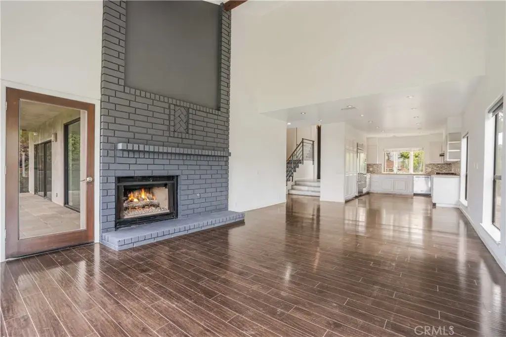 3622 Roberts View, Studio City