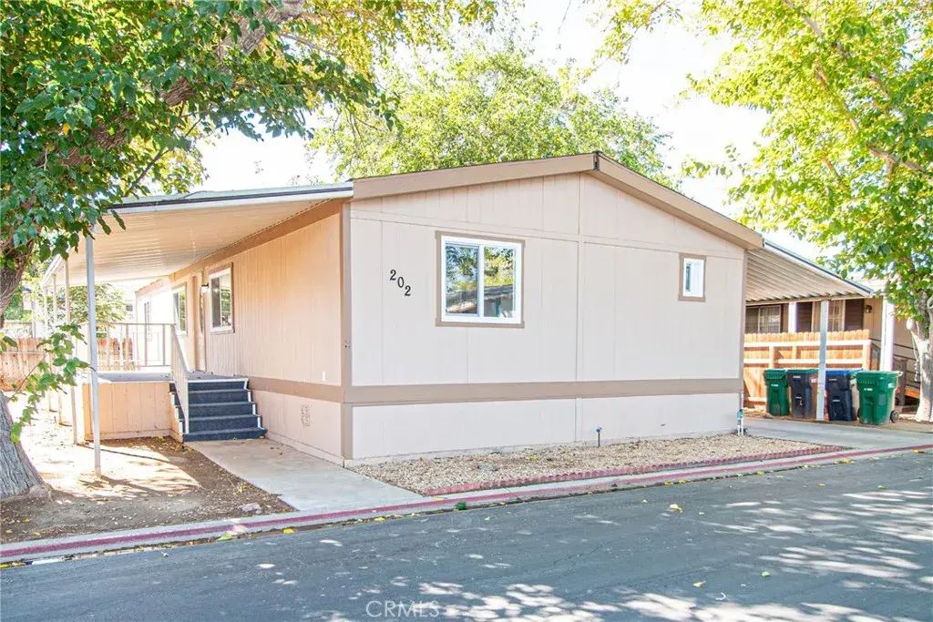 3524 E Avenue R 202, Palmdale