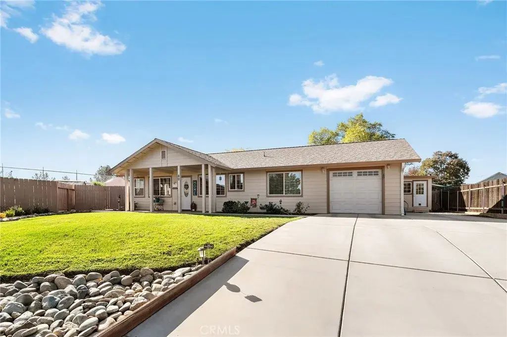 60 La Cresenta, Oroville