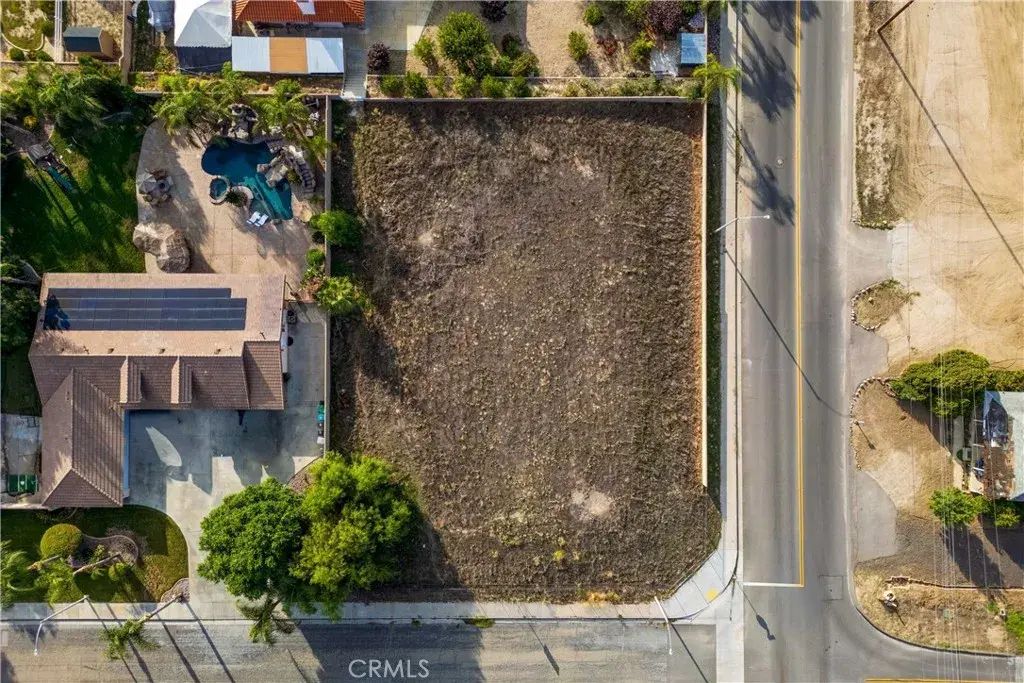 Hemet St, Hemet