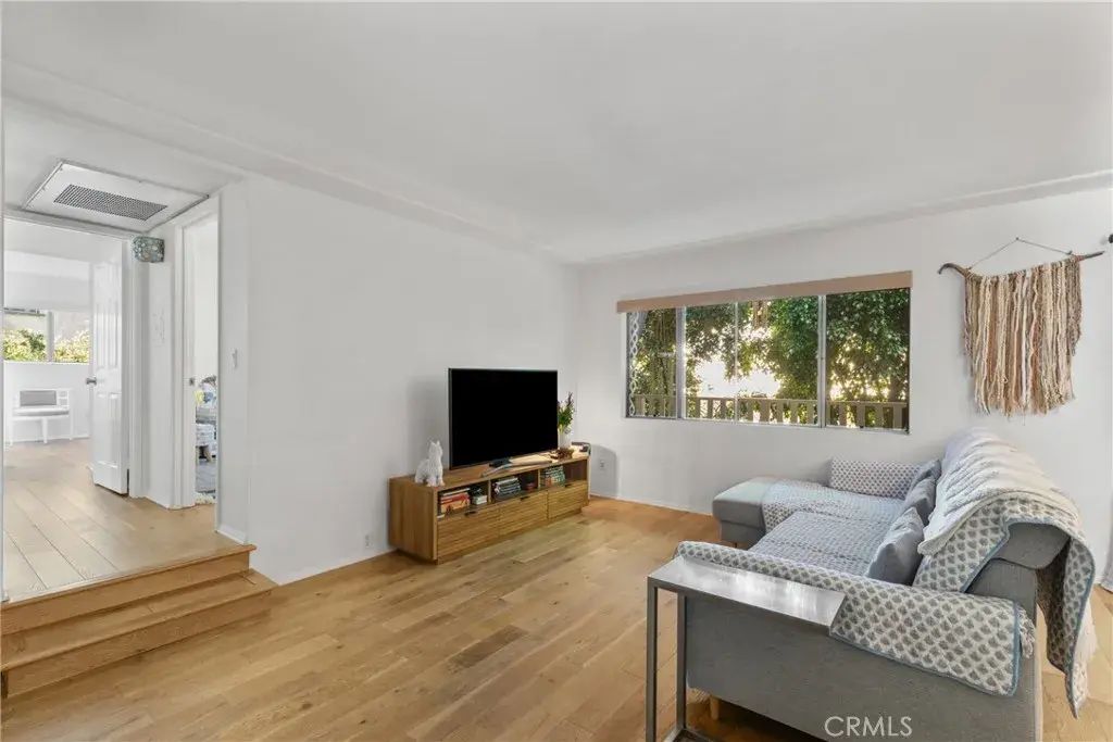 4859 Coldwater Canyon Avenue 4, Sherman Oaks