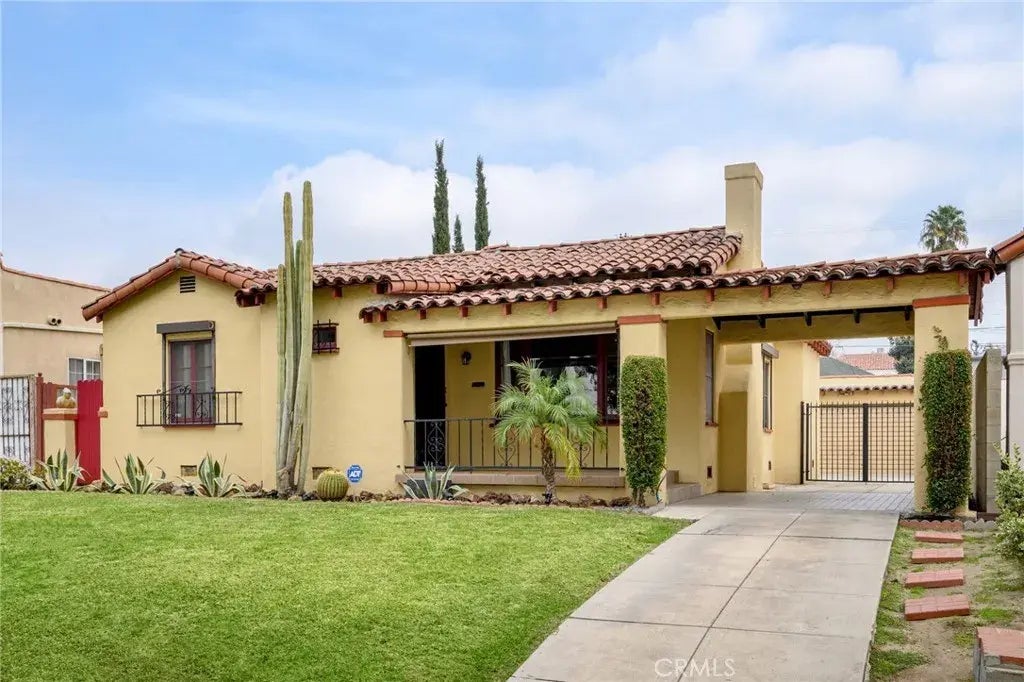 520 N Howard Street, Glendale