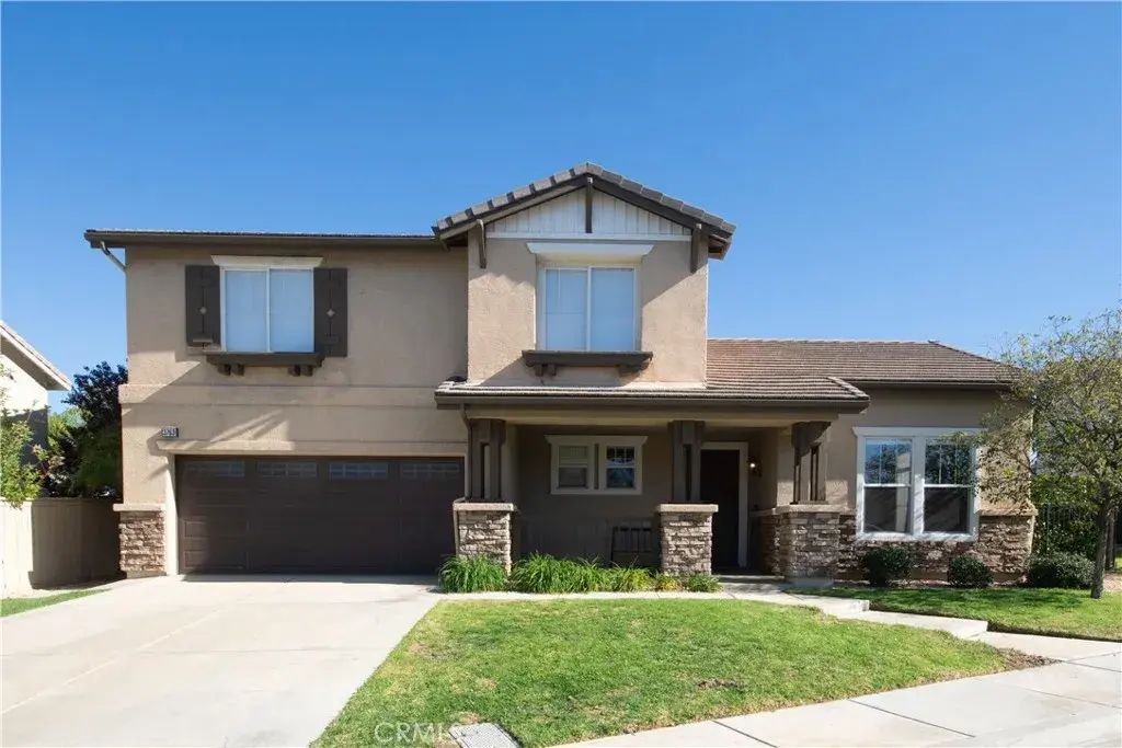 3763 Trinity, Corona
