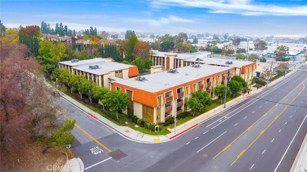 2501 Temple, Signal Hill