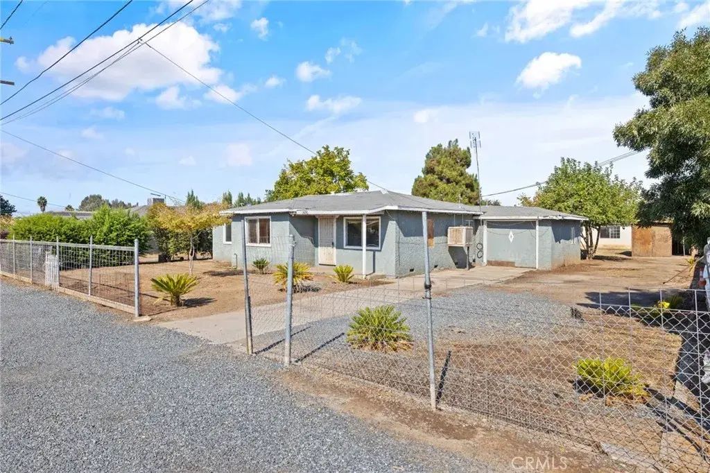 1692 N Beverly, Porterville