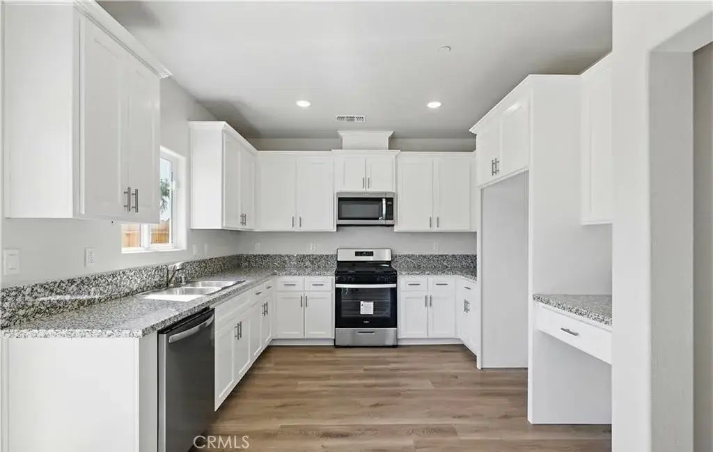 695 Valencia, Merced