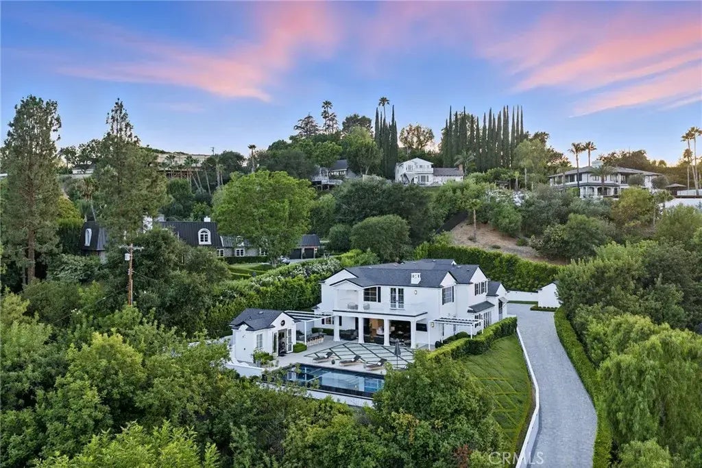 4639 Balboa Avenue, Encino