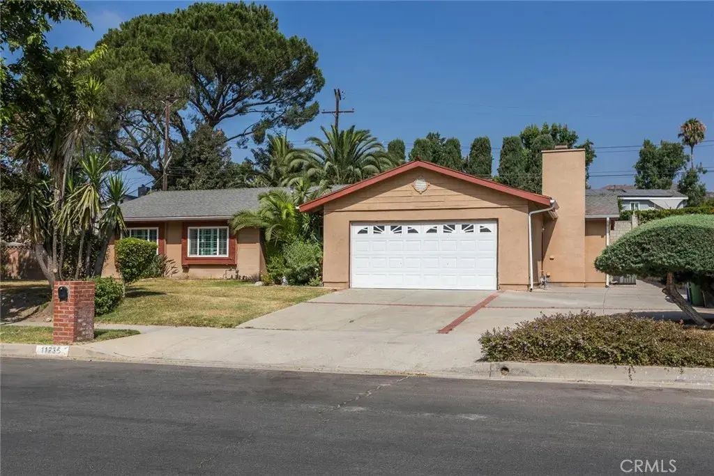 11235 Sunburst Street, Sylmar