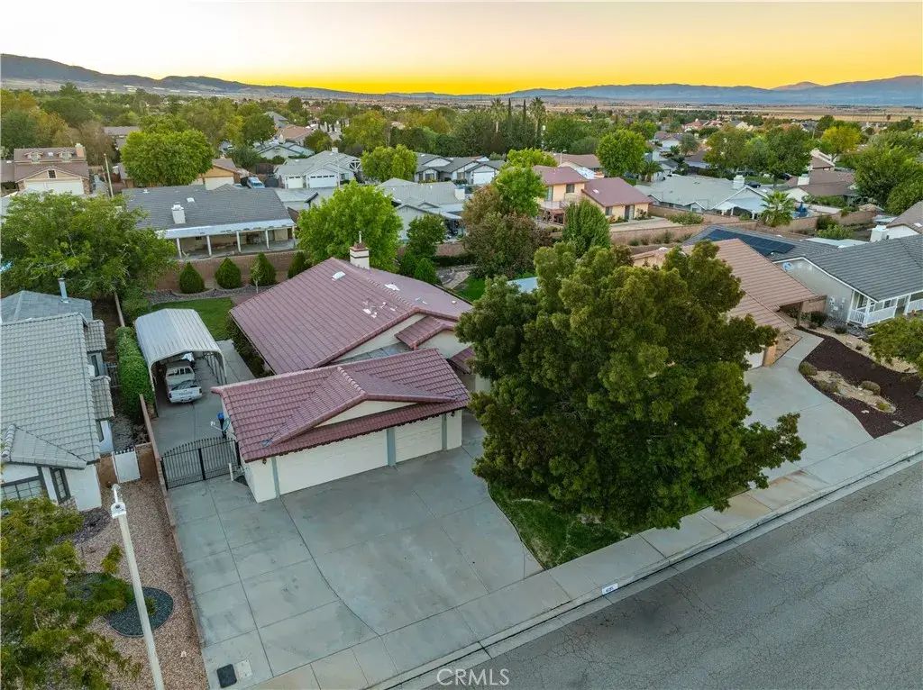 42315 61st West, Lancaster