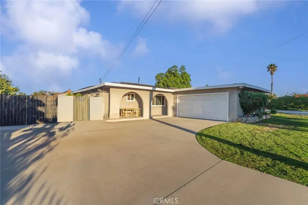 9646 Palmetto Avenue, Fontana