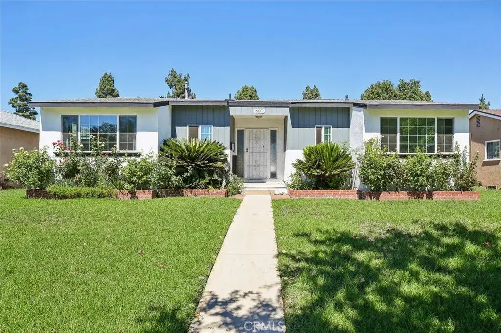 16001 Tuba Street, North Hills