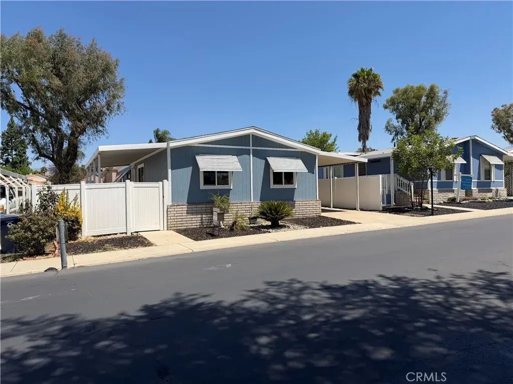 1721 E Colton 33, Redlands