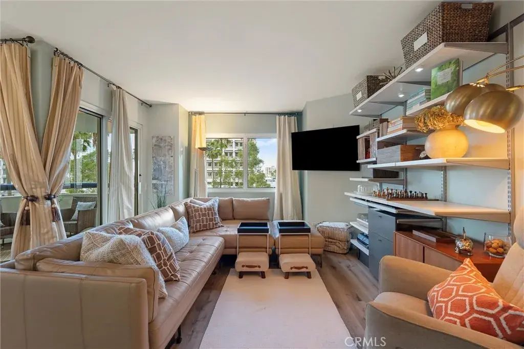 525 Seaside Way 411, Long Beach