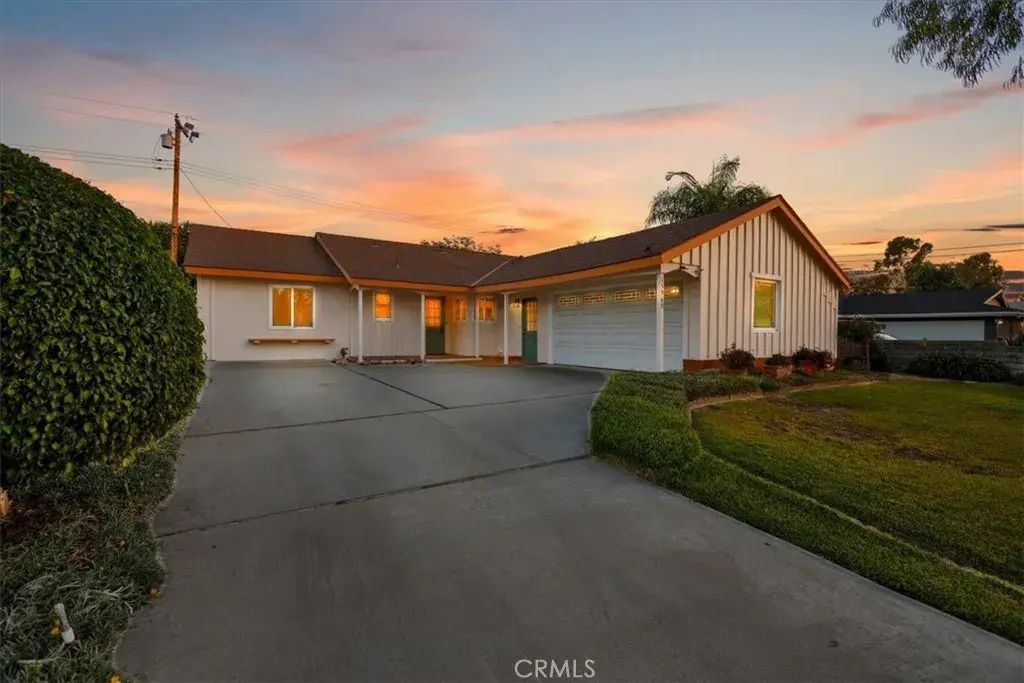 15960 Glazebrook, La Mirada