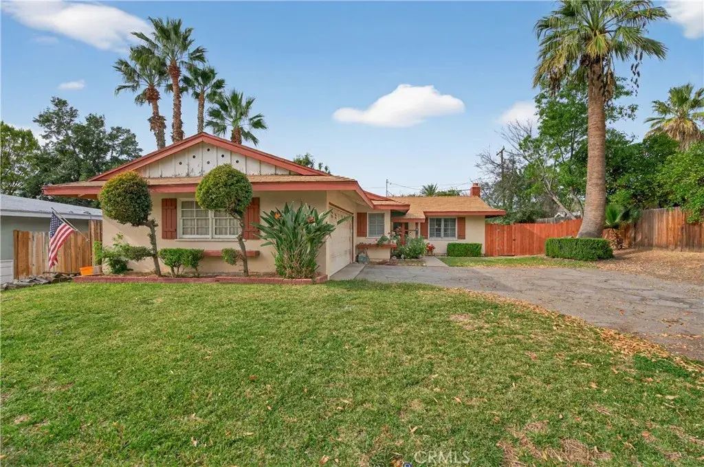 3085 Flanders Rd, Riverside